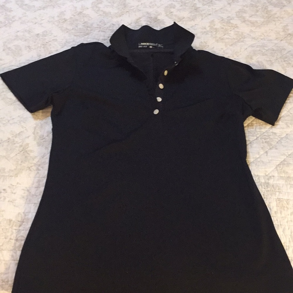 Women’s Nike golf dri-fit shirt